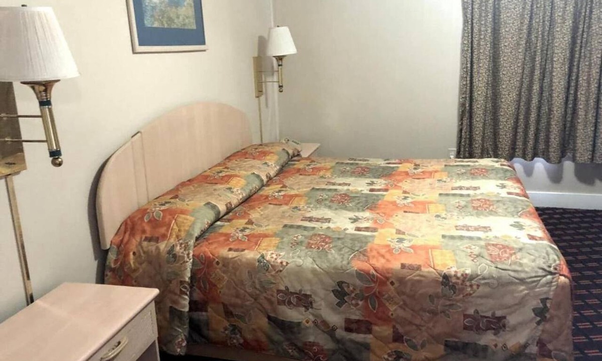 Seneca Falls Hotel | 1 Bedroom Apartment with Kitchen