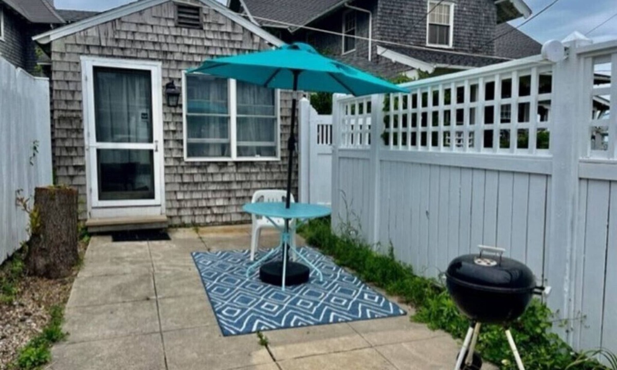 Oak Bluffs Cottage | 1-Bedroom cottage, 200ft from the beach