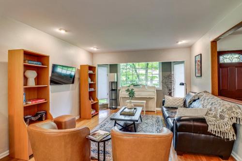 Princeton House | 1 Mi to Campus: Princeton Home w/Furnished Deck