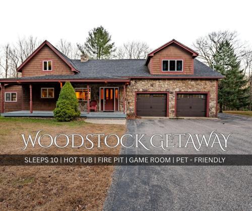 Woodstock House | 10 Min to Loon-Hottub-Pet Friendly-EV Charger