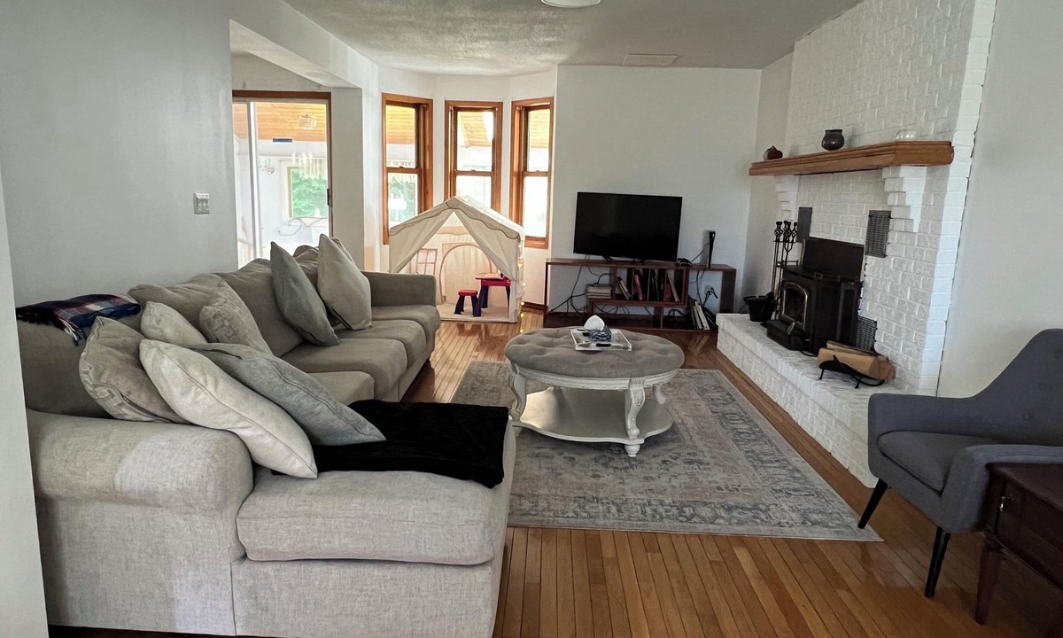 Kingston House | 1000 islands Getaway