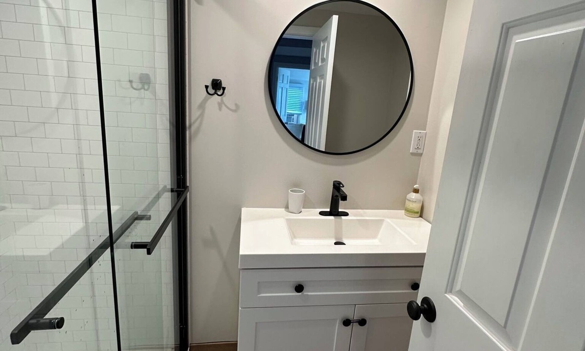 Hyannis House | 13 beds, Sleeps 13+: Fri-Fri in summer; Park car & walk to beach, everywhere