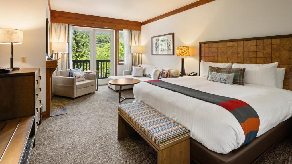 Stowe Area Resort | 1326 Studio Lodge At Spruce Peak at Stowe Mt Resort Sleeps 4