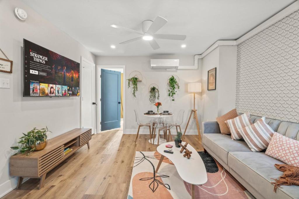 Passyunk Square Apartment | 1BR New School Comfort Old School South Philly