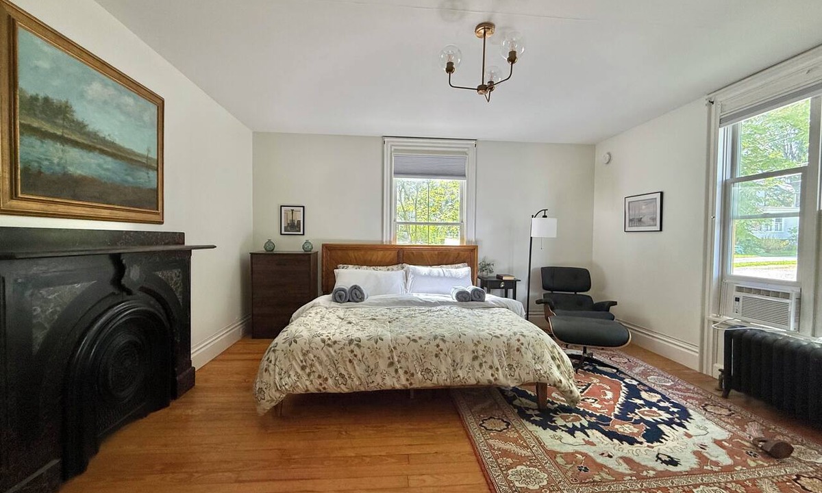Brunswick Apartment | 1st FL Downtown Grand Brunswick