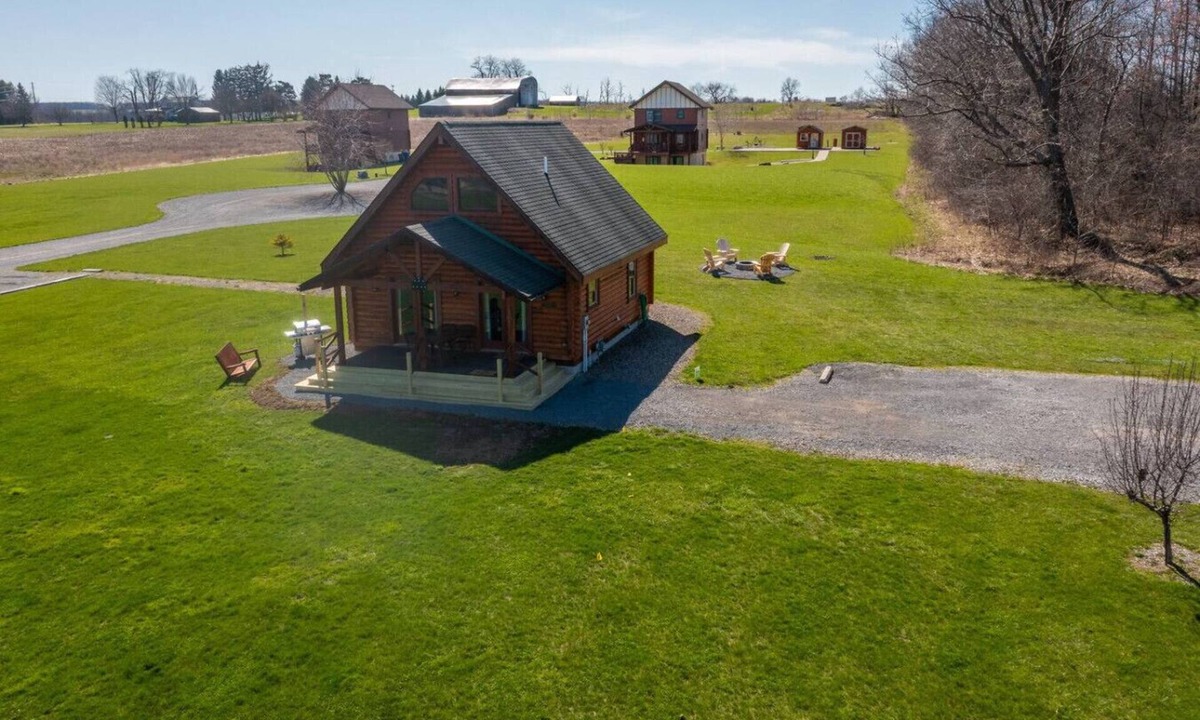 Geneva House | 2 Acre Finger Lakes Lakeview Cabin - Fire Pit and Grill - Near Geneva Wineries!
