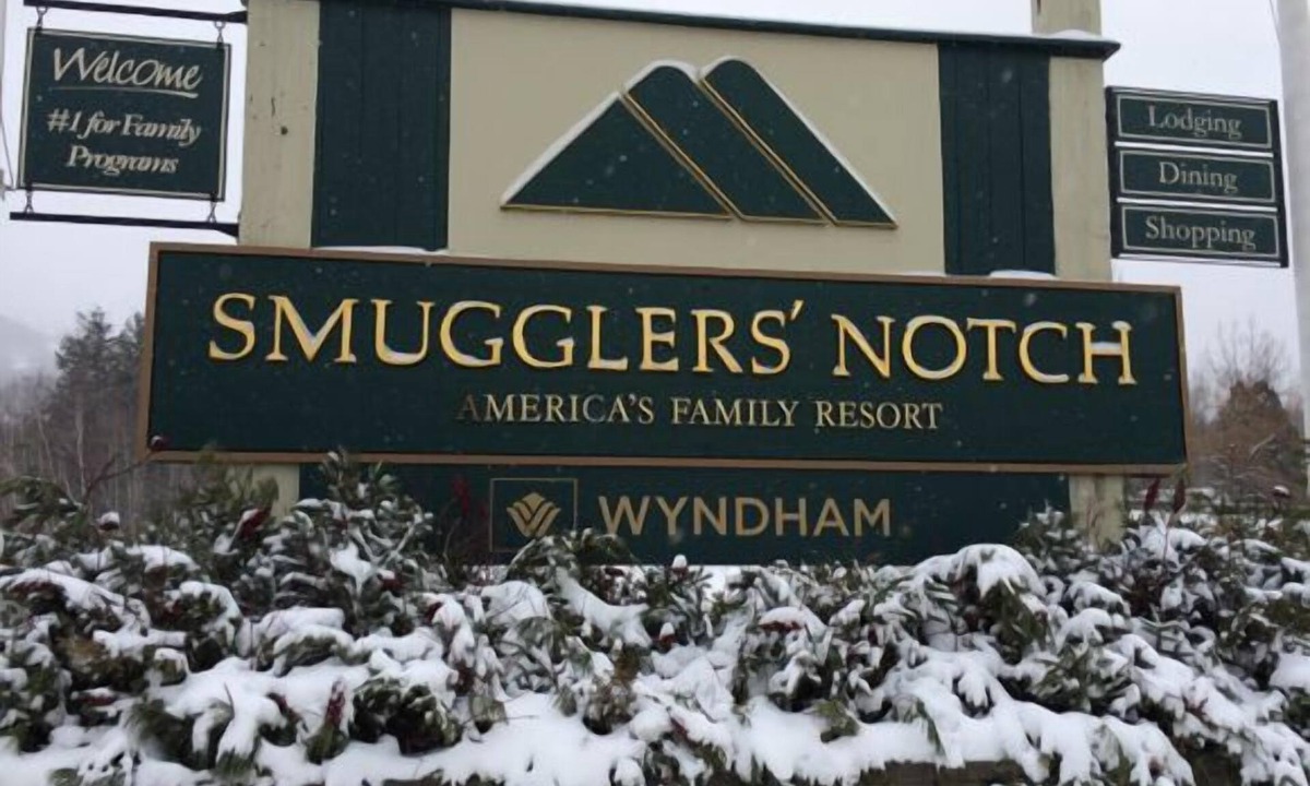 Jeffersonville Resort | 2 Bedroom 2 bath in Smugglers’ Notch Resort Village Willows building