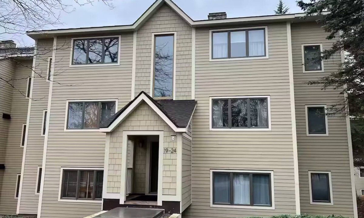 Stratton Mountain Condo | 2-bedroom condo at Vantage Point in Stratton VT with shuttle to mountain