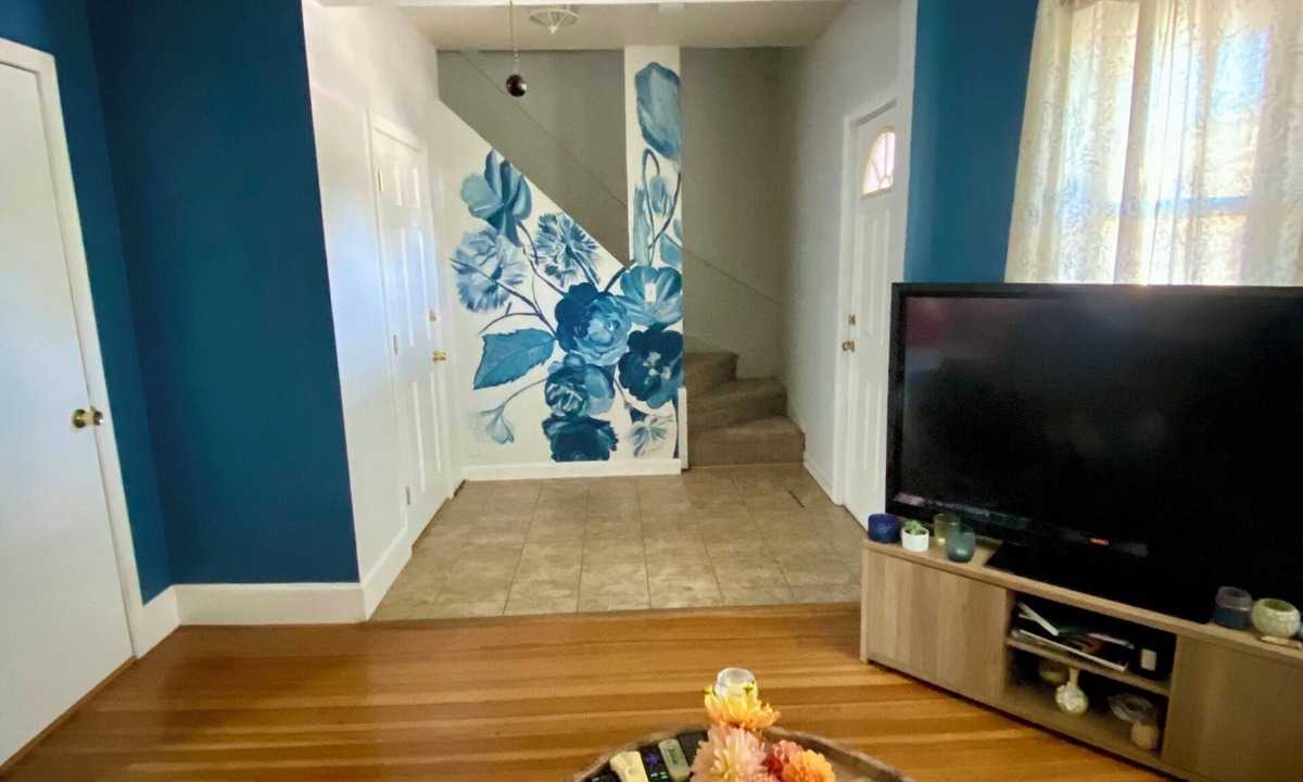 Salem Condo | 2 bedroom condo walking distance to downtown, free parking