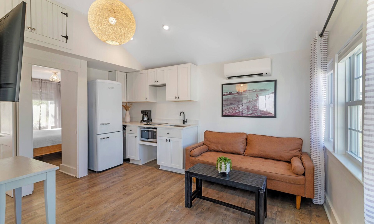 York Beach Cottage | 2 Bedroom cottage steps from the beach