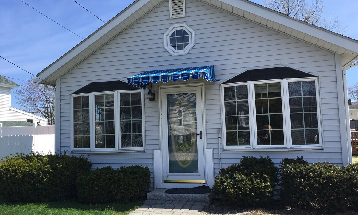 Pine Point House | 2 Bedroom ranch located in the heart of Pine Point steps to white sandy beach.