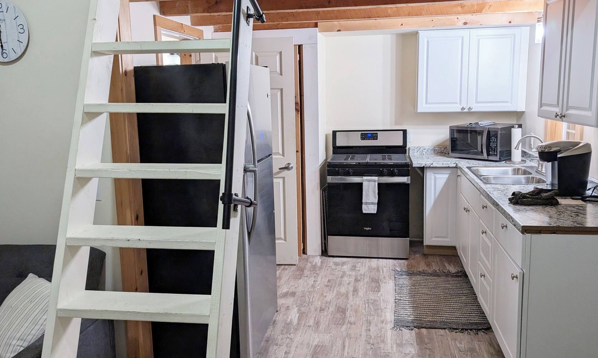 Acton Cottage | 2-bedroom saltbox cottage in Mousam lakes region of southern Maine