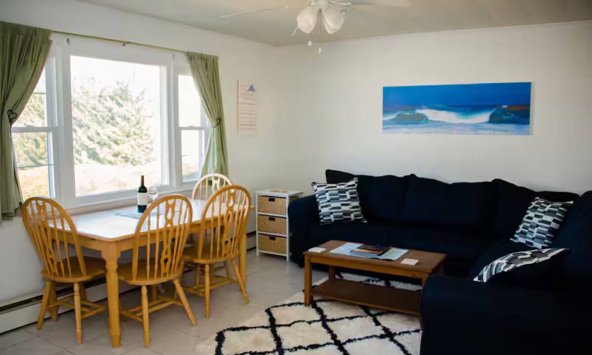 Tisbury Condo | 2-Bedroom Vineyard Haven condo with pool close to ferry, shops & restaurants