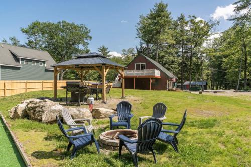 Moultonborough House | 2 Homes Retreat Game Rooms & Fire Pit Winni