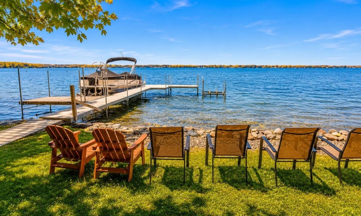 Cayuga House | 2 House 26 Guest Cayuga Lakefront | Hot Tub/Kayak