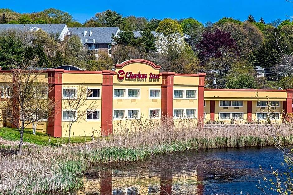 New London Hotel | 2-Star Hotel ∙ Clarion Inn New London/ Mystic
