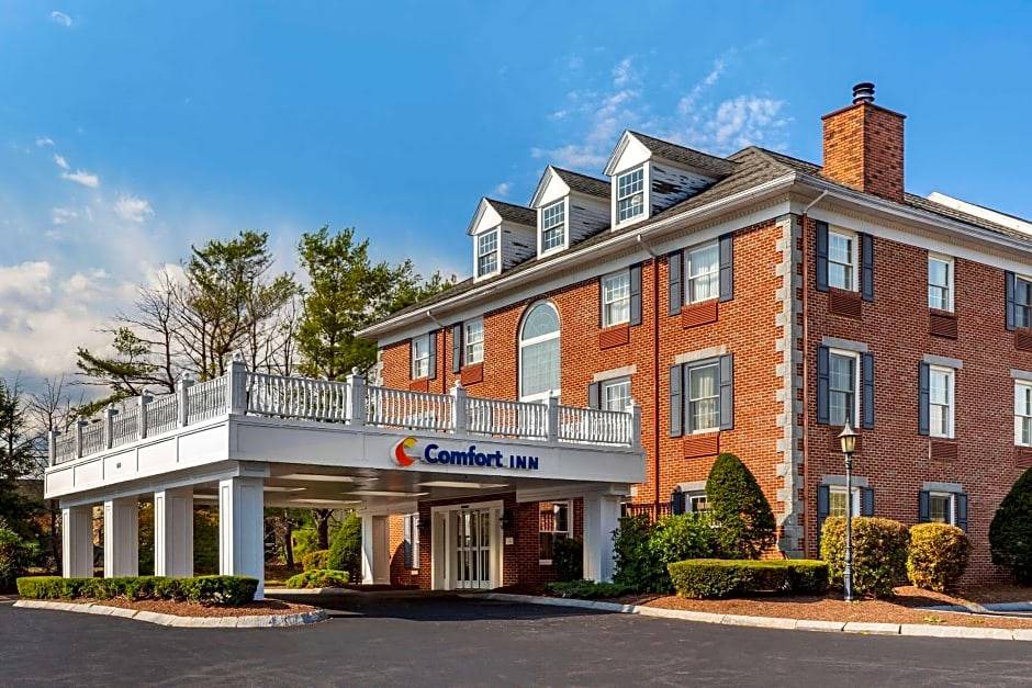 Rockland Hotel | 2-Star Hotel ∙ Comfort Inn Rockland - Boston