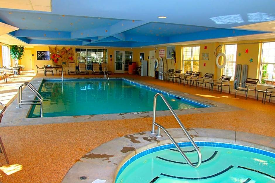 Wakefield-Peacedale Hotel | 2-Star Hotel ∙ Hampton Inn South Kingstown - Newport Area