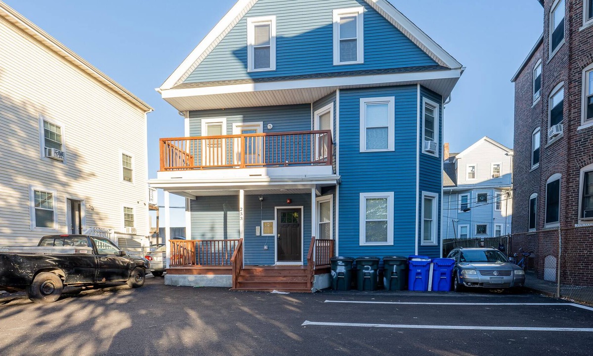 Dorchester Apartment | 233/3-Boston family friendly apartment