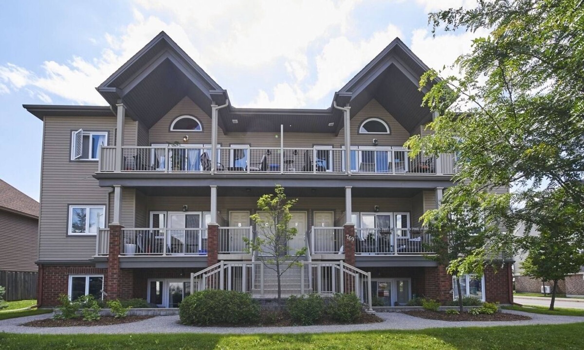 Leitrim Condo | 2BR Apartment in quiet Neighbourhood, Near Airport