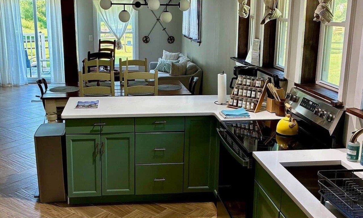 Lanesville Other | 2BR Barnhouse with Horse Farm Views near Diamond Notch Falls