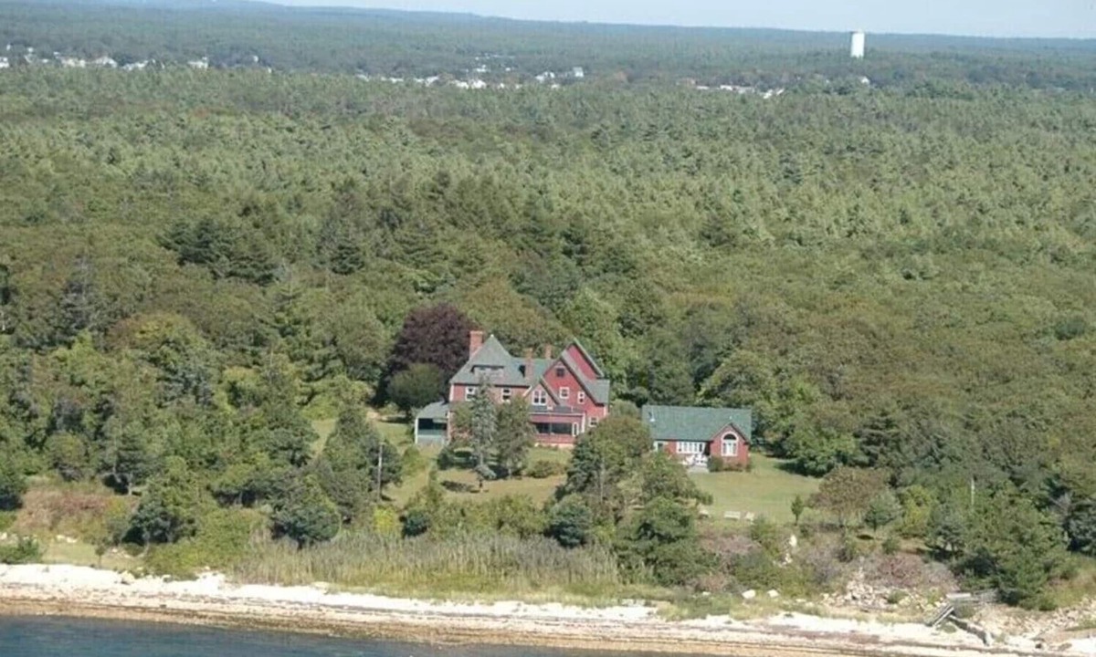 Wareham Cottage | 2BR Cottage with Stunning Water Views & Beach Access