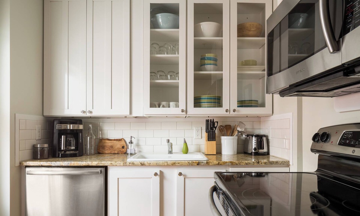 Old North End Apartment | 2BR on Battery Park Near Church Street