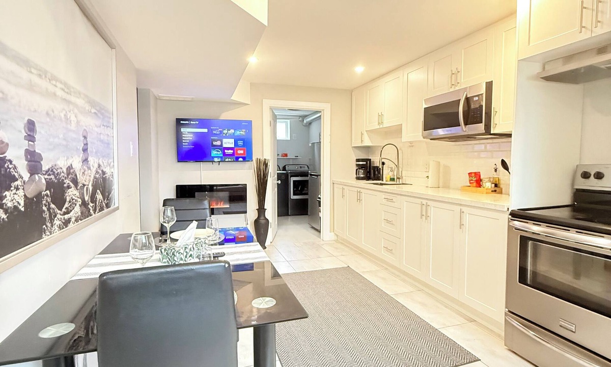 Mississauga House | 2BR Walkout Suite | 2 Parking | Pool | Walk to GO
