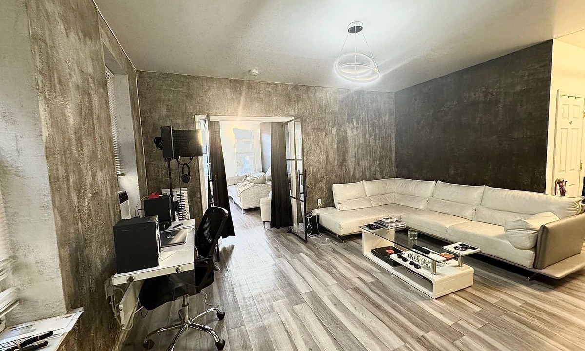 Central Park North Condo | 3-bedroom condo in Central Park, Manhattan, Times Square!