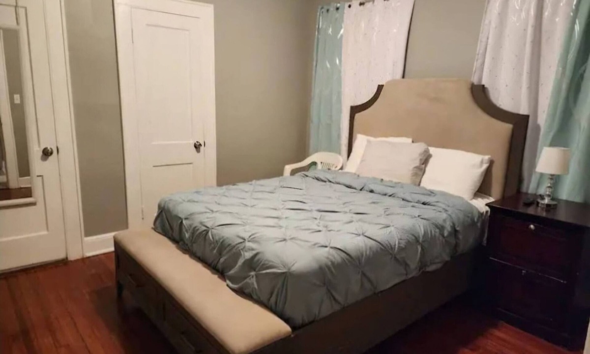 Brooklawn - St. Vincent House | 3-bedroom house in excellent Bridgeport with cool AC breeze
