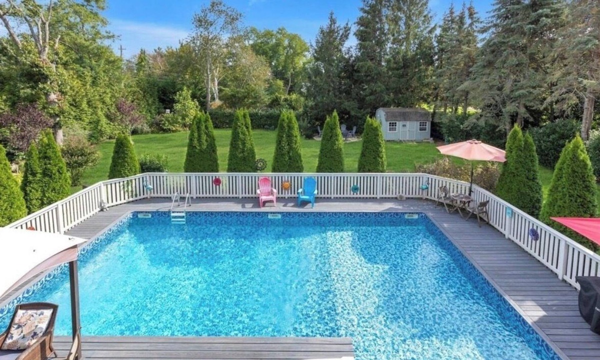 Jamesport House | 3-bedroom house in Jamesport with pool