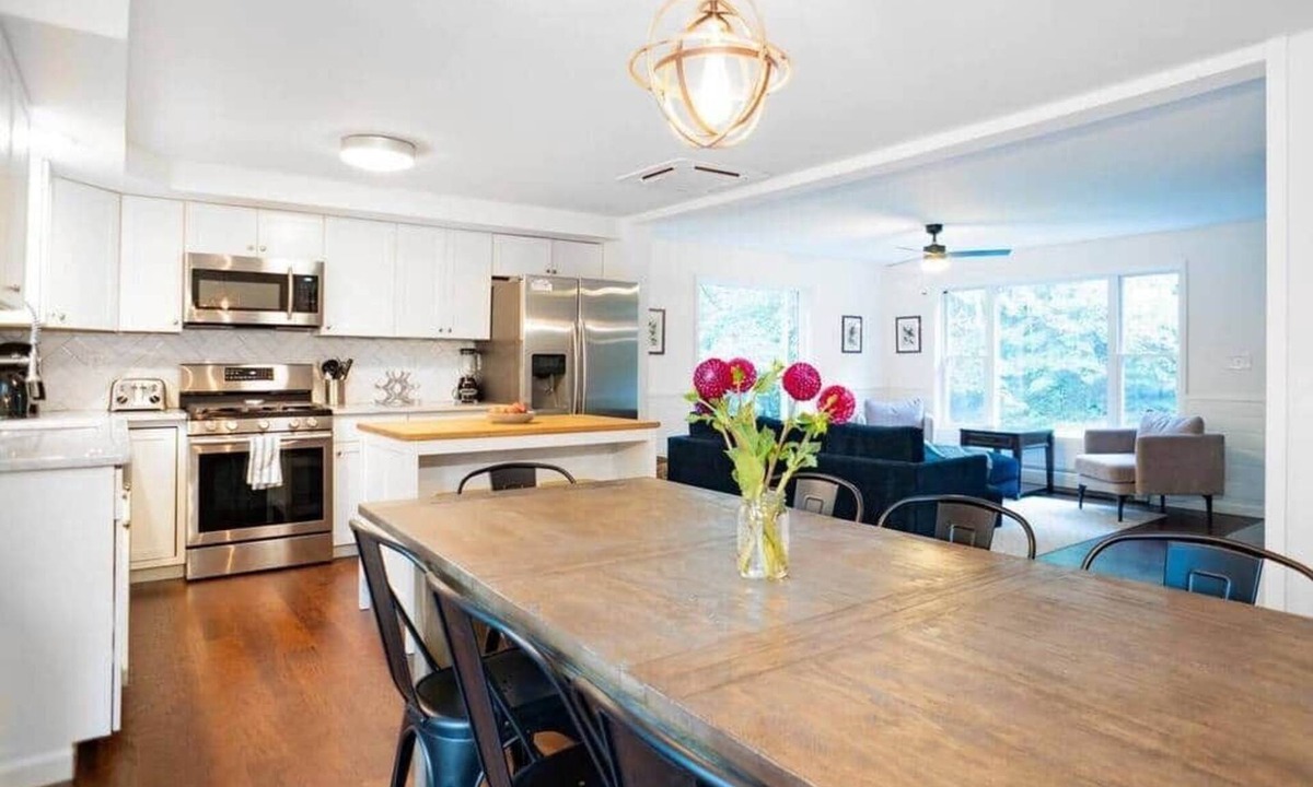 Mount Marion House | 3 BR Kingston Retreat