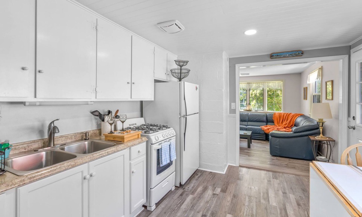 Mara Vista House | 3BR Narragansett Nook