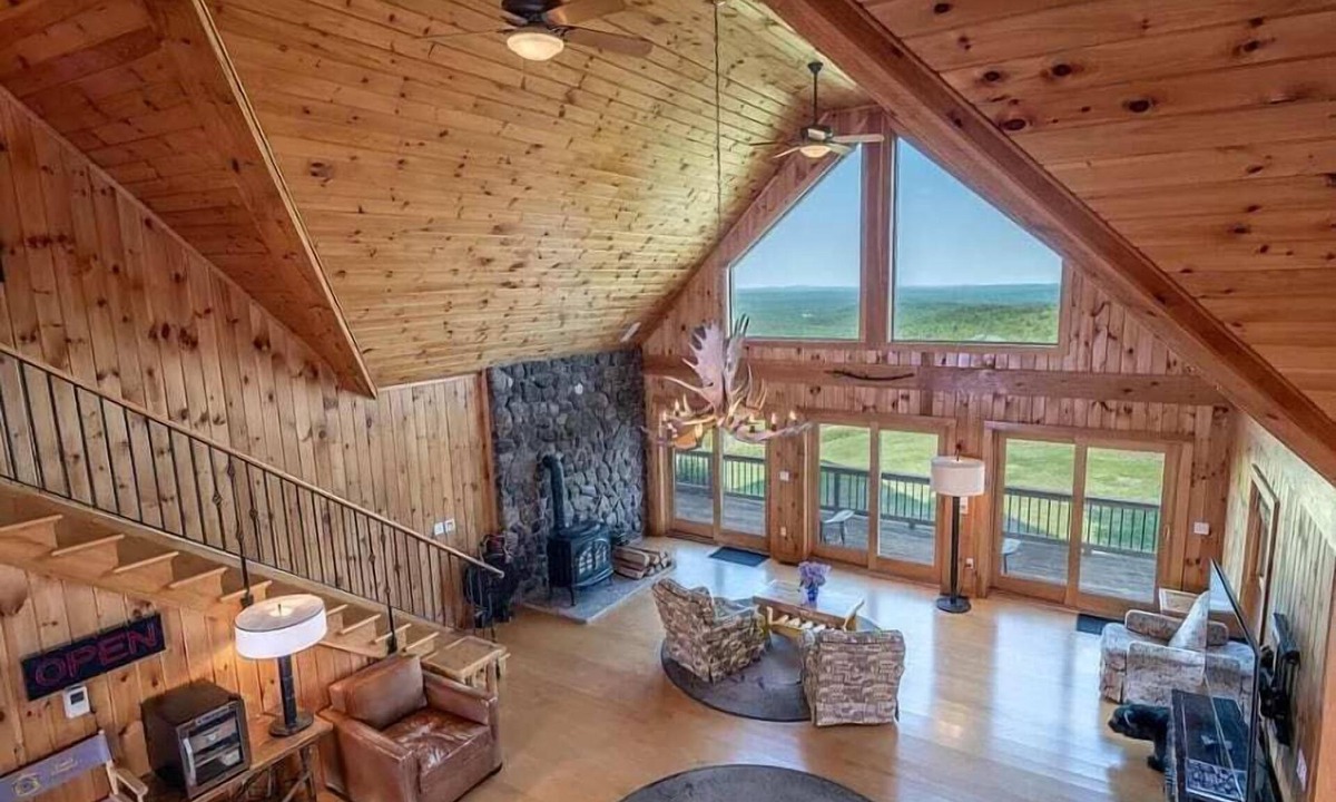 Bradford House | 400 Acre Estate/Pool/Golf/Fishing/Hunting