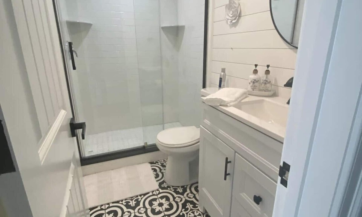 Middletown House | 4br & 2ba Ranch style house w/huge backyard!