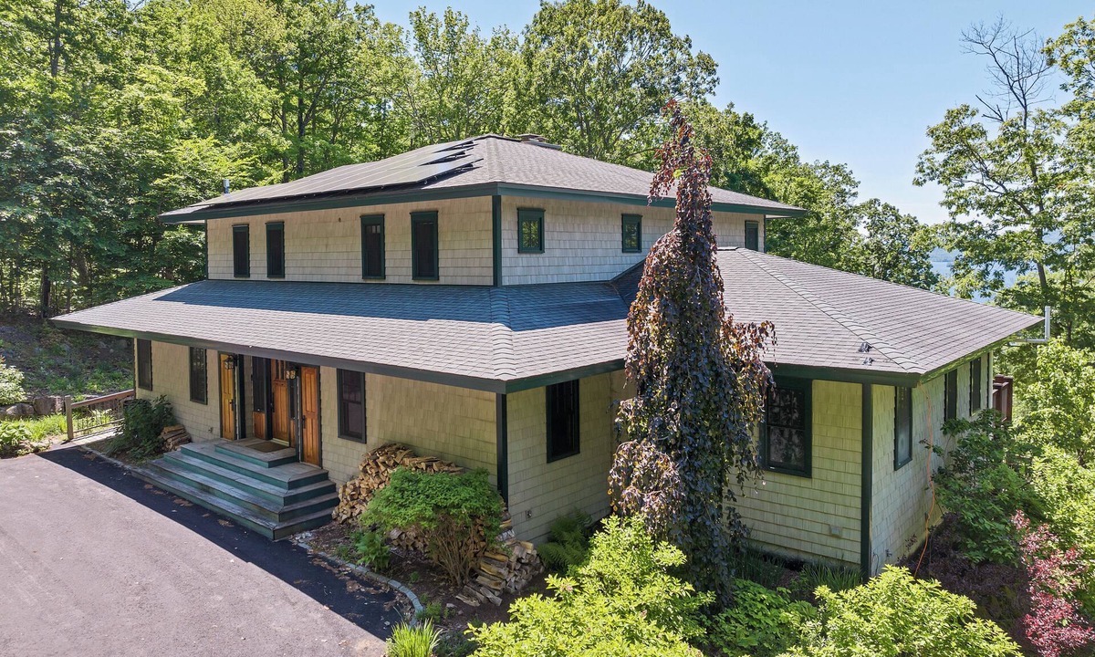 Sandwich House | 5 Bedroom Squam Lake Home with Dock Paddleboard Kayak and canoe Sleeps 17