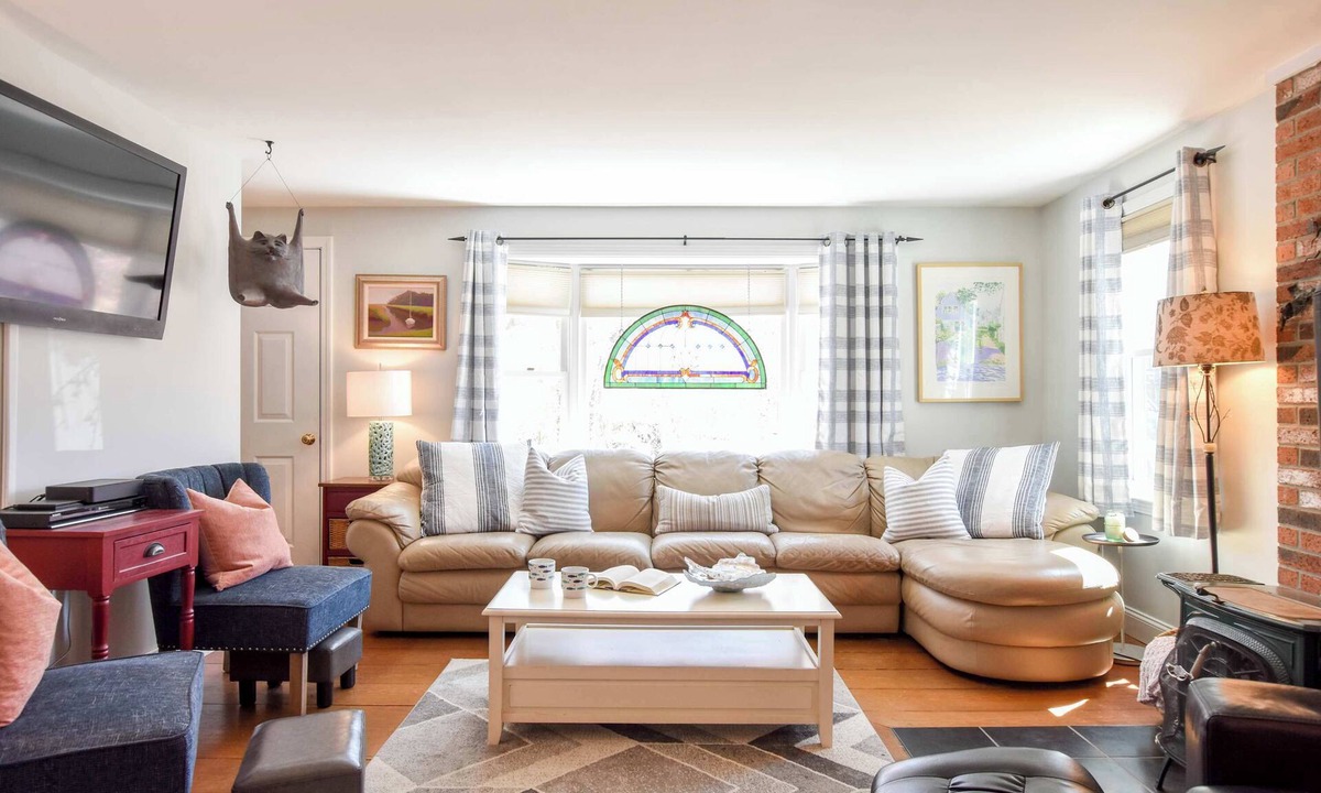 Wellfleet House | 5 Min. to Beach, Yard w/Fire Pit!