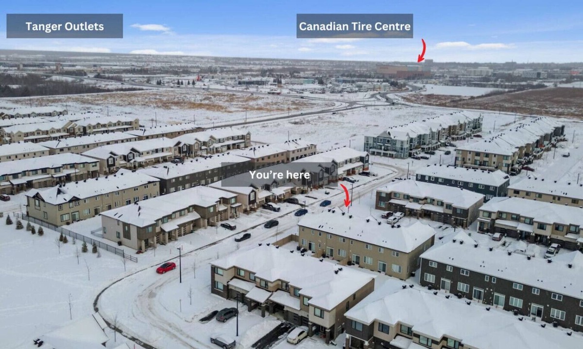 Ottawa Division House | 5m to CTC, King Bed, BBQ, Fenced in Yard, WFH