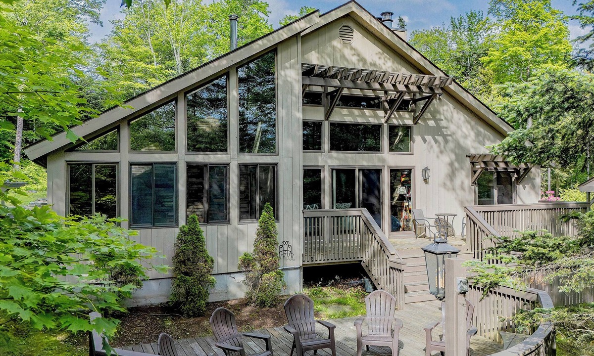 West Dover House | 7BR Perfect for Multi Family Stay! Hot Tub & Sauna