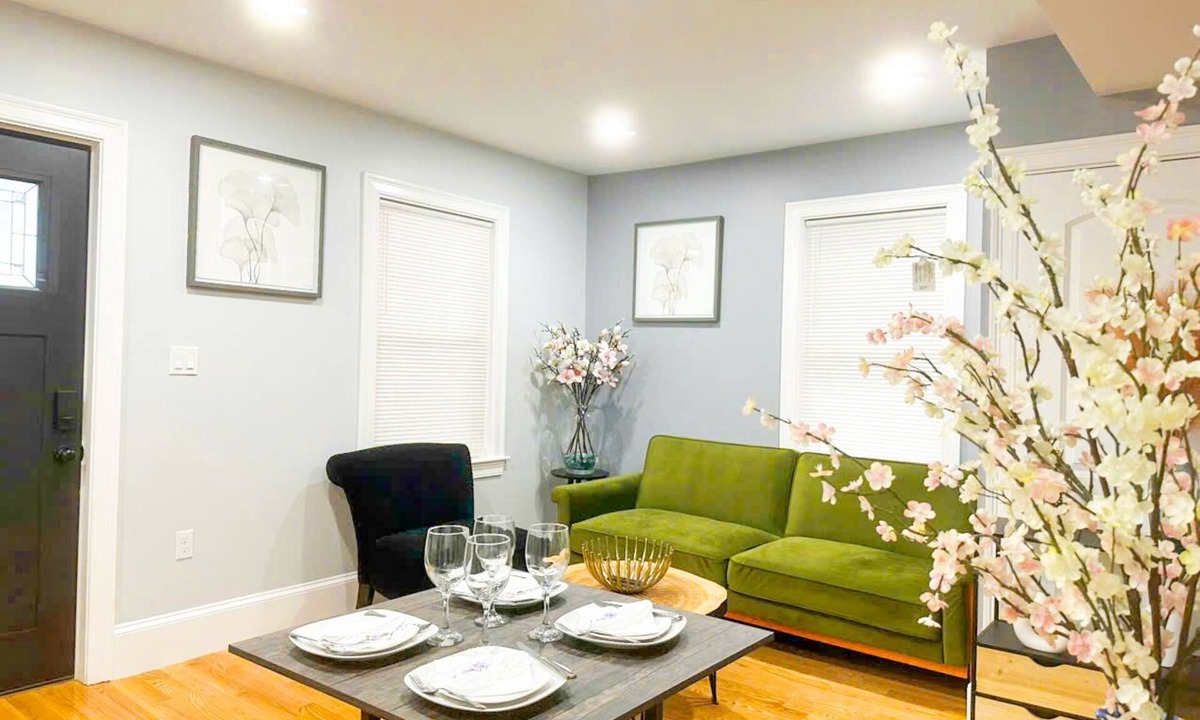 Fields Corner West Apartment | 85b Spacious 3-bedroom apartment in delightful Boston