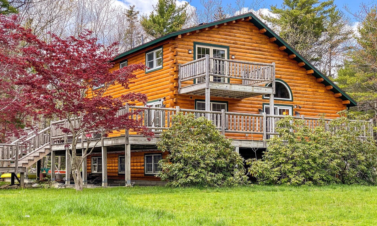 Bar Harbor House | A remote worker's paradise in Bar Harbor