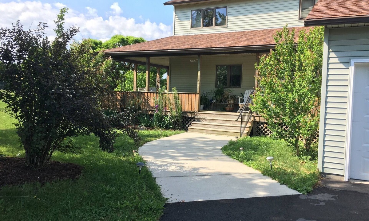Town of Ledyard House | A Vacation Rental In The Heart Of The Finger Lakes