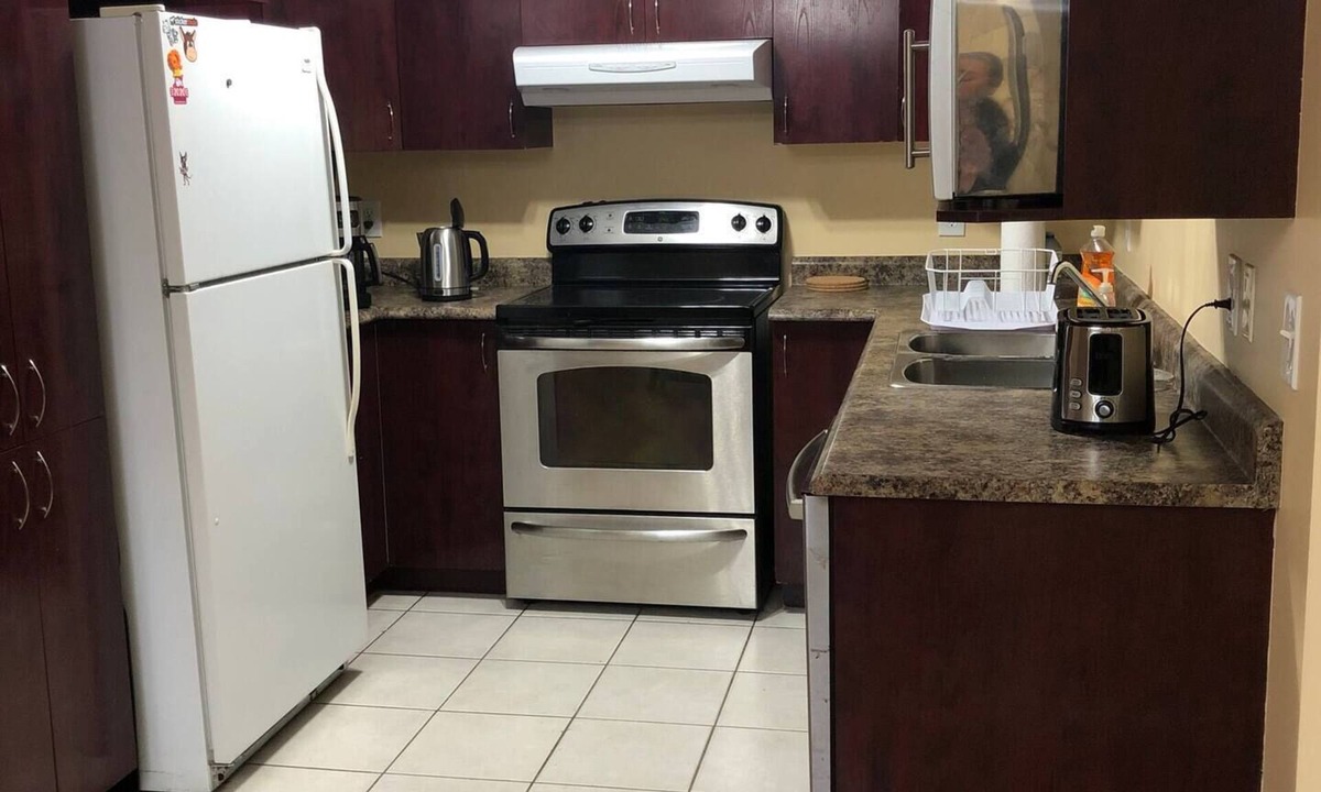 Hull Condo | Abanico Apartment by Gatineau Park - long stays