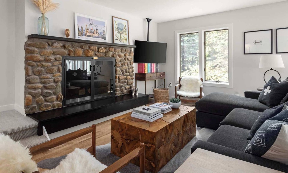 Stowe Area Condo | Above & Beyond: Heated Pool | Hot Tub | Near Stowe