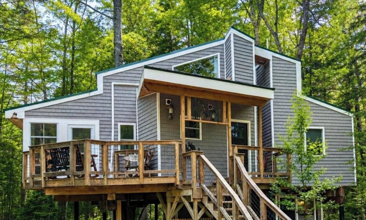 Hancock Cabin | Acadia Treehouse near Bar Harbor - Private Luxury