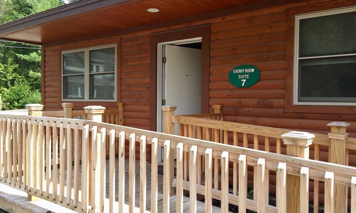 Bethlehem Resort | ADA Suite Near Bretton Woods With Sauna