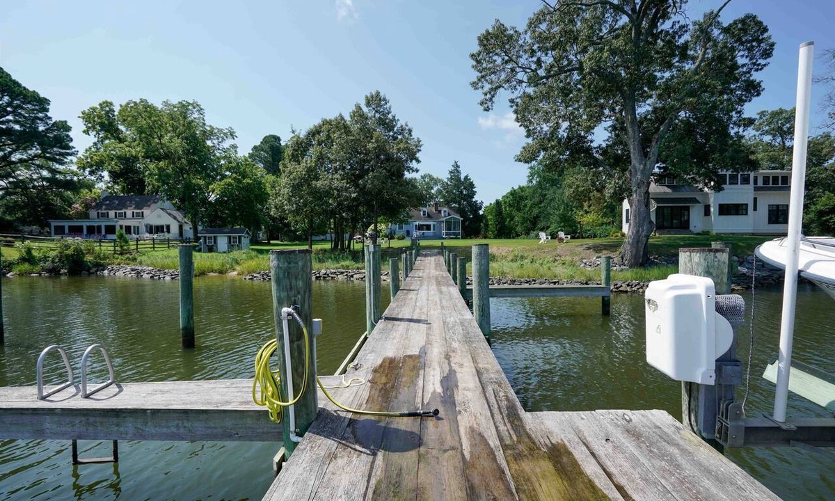 St. Michaels Cottage | Adorable, well-appointed cottage on 2 ac. overlooking beautiful Long Haul Creek