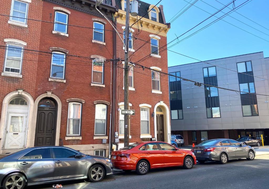 West Poplar Apartment | Alina & Fanny - Philadelphia 1224 Mt Vernon St