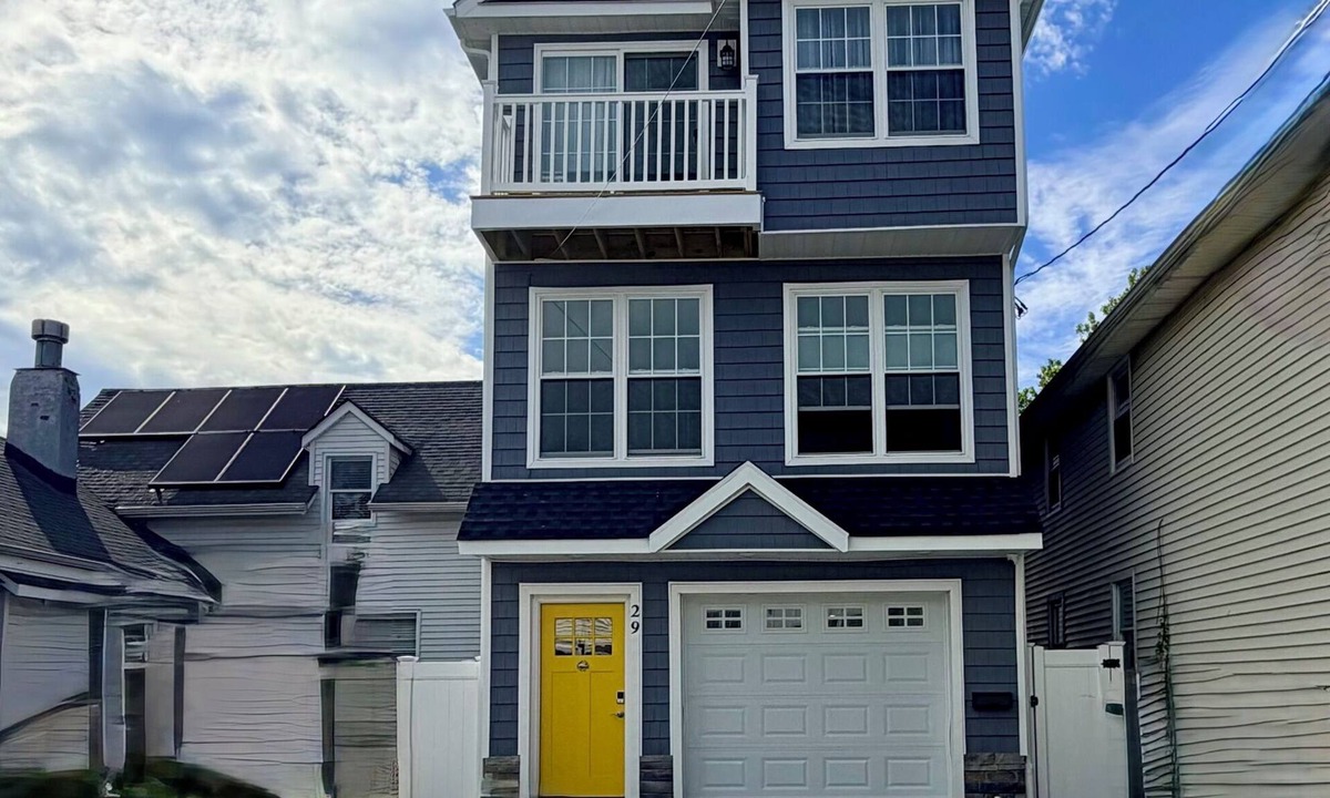 Keansburg House | Amazing Bayside retreat