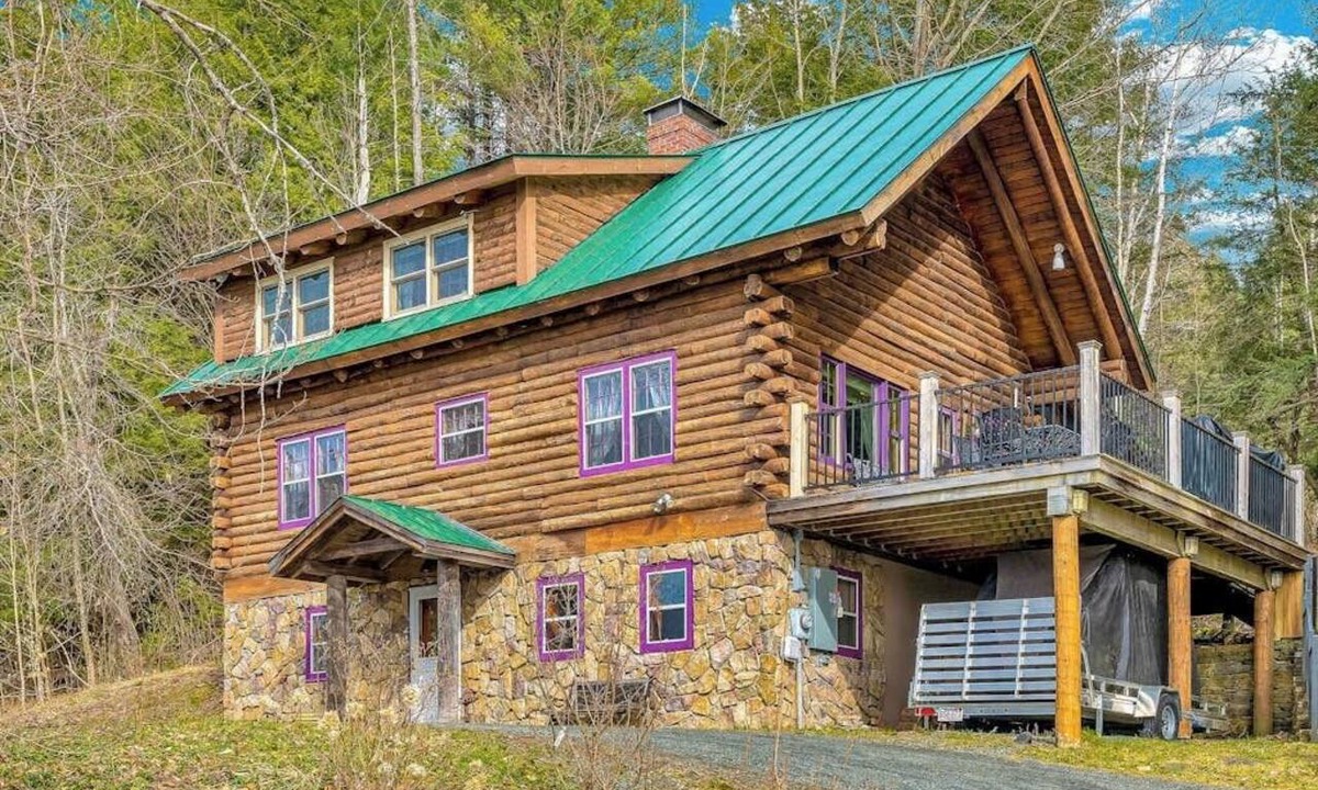 Quechee Cabin | Amazing home on 90 acres - AC & great mountain views